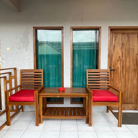 Lita Homestay Gili Trawangan Esterno foto