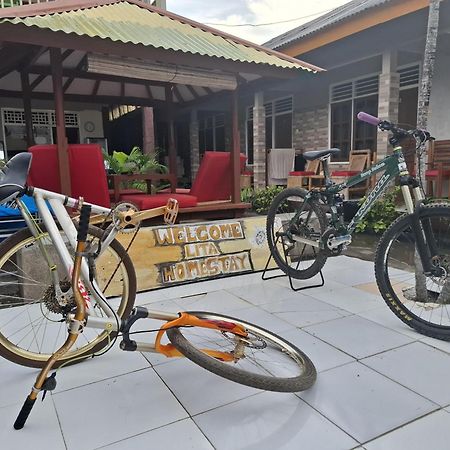 Lita Homestay Gili Trawangan Esterno foto