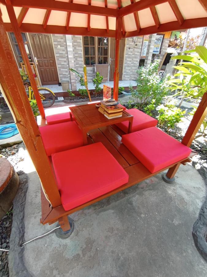 Lita Homestay Gili Trawangan Esterno foto