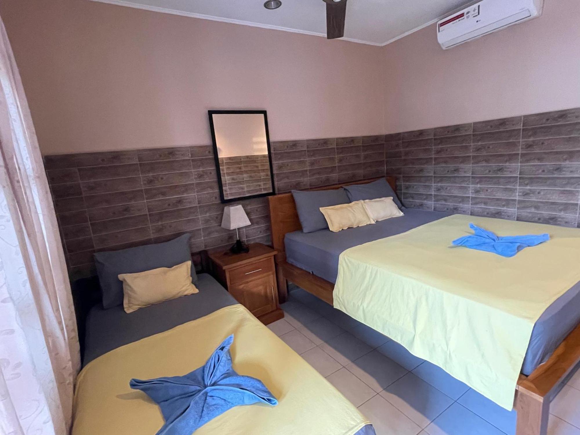 Lita Homestay Gili Trawangan Esterno foto
