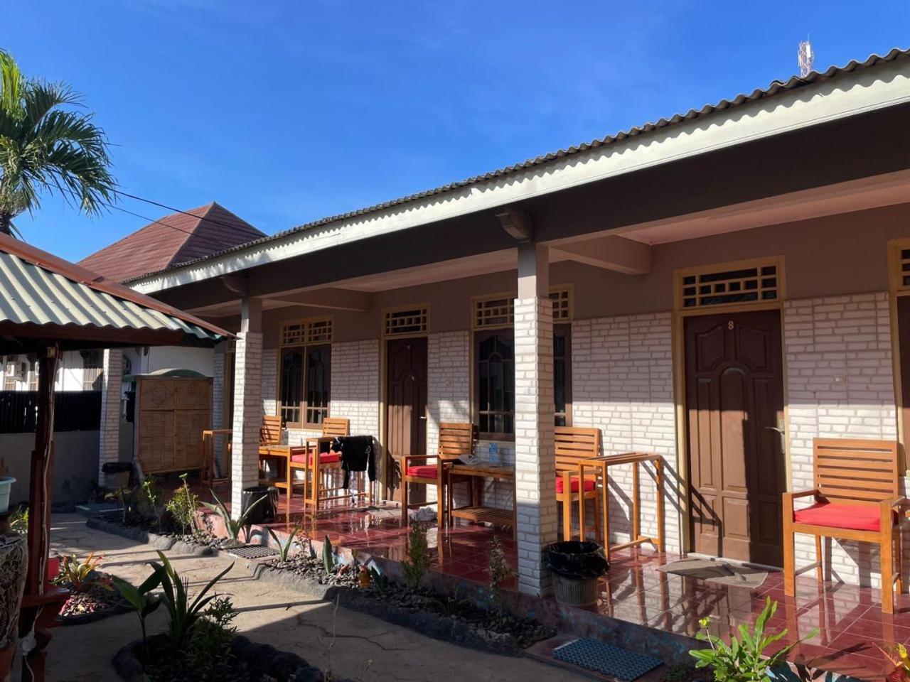 Lita Homestay Gili Trawangan Esterno foto