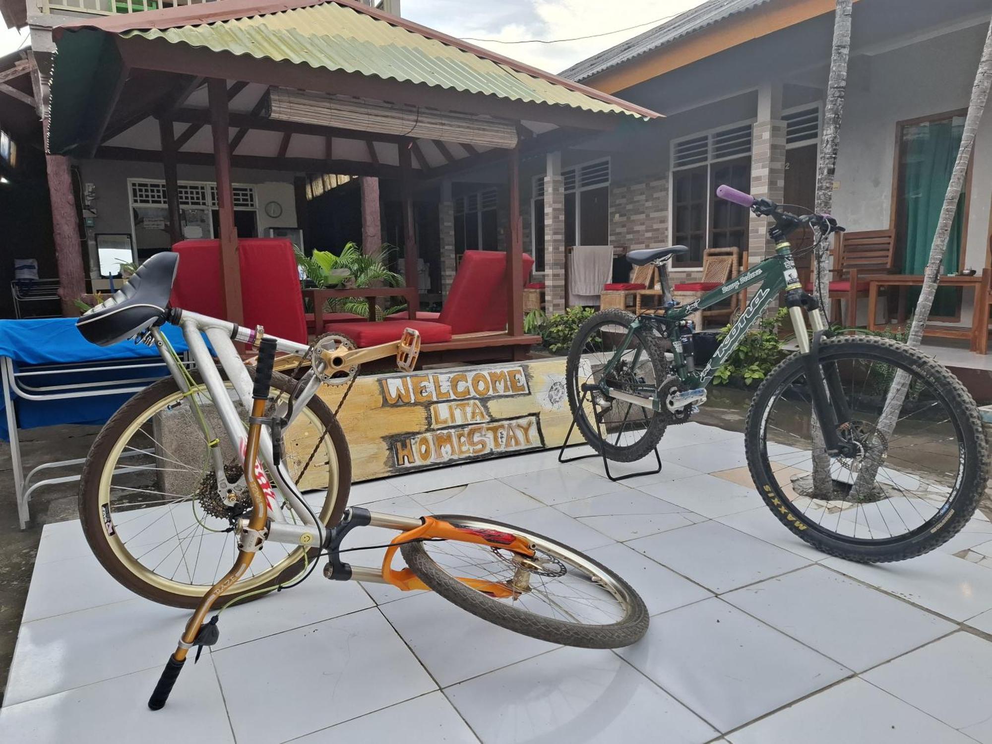 Lita Homestay Gili Trawangan Esterno foto